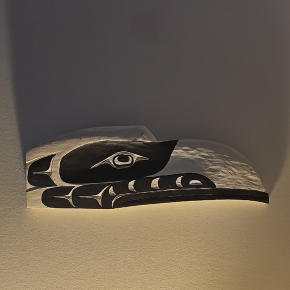 White Raven First Nations Carving - Picture 2 of 10